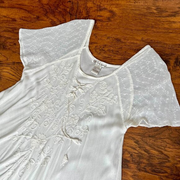 Vintage Cute Options White Embroidered Rayon Boho Dress – One Size - Picture 2 of 13